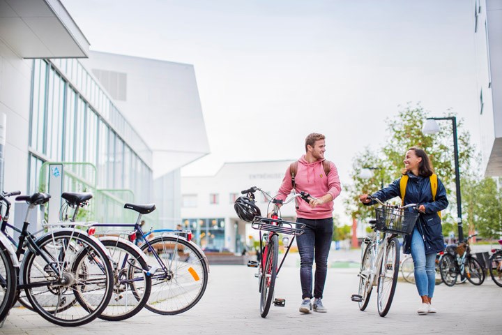 Studenter på Campus