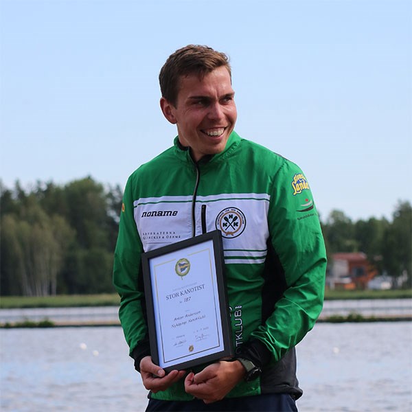 Anton Andersson fick hedersutmärkelsen Stor kanotist av Svenska Kanotförbundet.