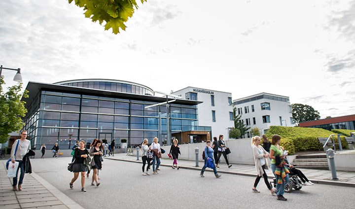 Studenter på Campus Örebro.