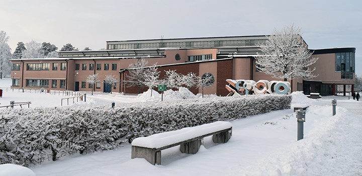 Photo of the Main Library building taken a snowy winters day