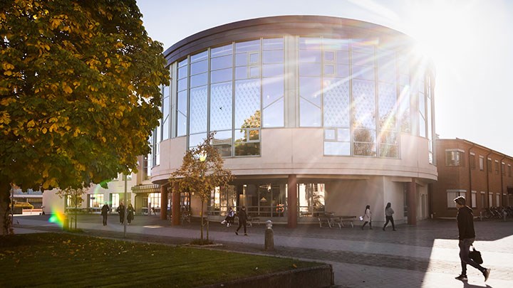Biblioteksbyggnad.