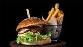 Hamburgare och pommes.