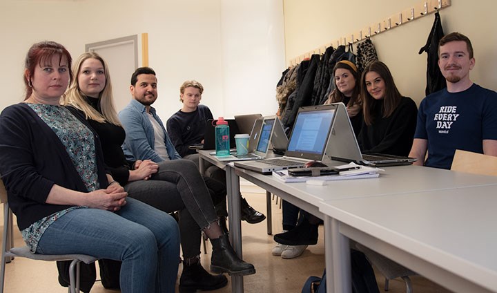 Dorina Tarech, Amanda Scherdin, Nawab Abidi, Oliver Pettersson, Hanna Wallinder, Isabelle Ramström och Simon Lundström deltog i workshopen för socionom- och lärarstudenter. 