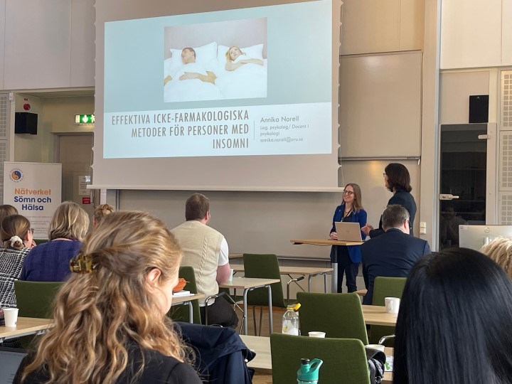 Docent Annika Norell föreläste om evidensbaserade insatser vid insomni. 