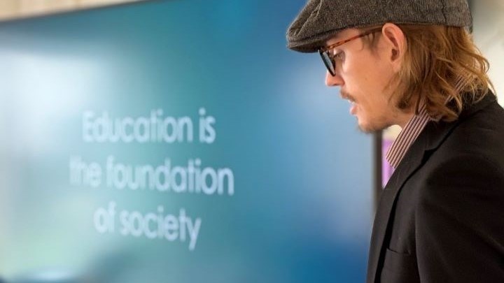 Student som förklarar någonting