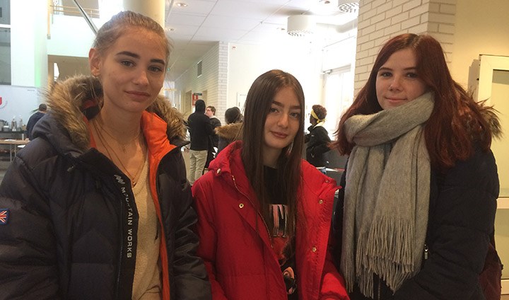 Filippa Hahne, Nadja Plaw och Julia Östlund
