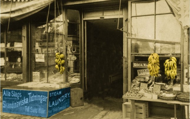 Charles Samuelssons affär vid Seven Corners, Minneapolis, cirka 1890