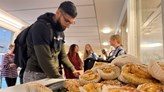 Studenter fikar bullar