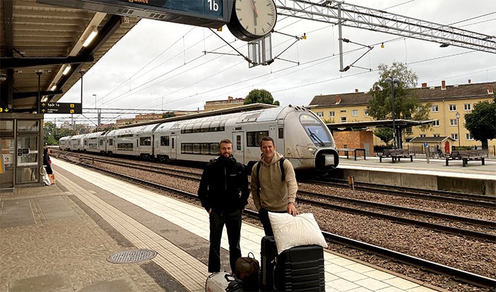 Johan Rhan och Niklas Jansson på Örebro central.