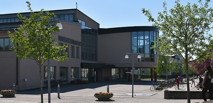 Foto taget på huvudbiblioteket utifrån