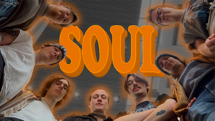 Bild tagen i nedifrånperspektiv på en grupp studenter