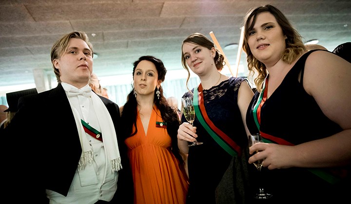 Filip Tärnskär, member of the Student Union, Lizette Johansson, Student Union Vice-President, Rebecka Enarsson, steward, and Martina Kaiborn, steward. During the ceremony, Lizette presented the Student Union’s Excellent Teaching Award together with Vice-Chancellor Johan Schnürer.