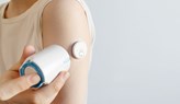 Moderna insulinpumpar som mäter glukosnivå och styr insulindosering med hjälp av en algoritm kan förbättra hälsan för personer med diabetes – och spara pengar för vården på lång sikt. Det visar ny forskning från Örebro universitet.