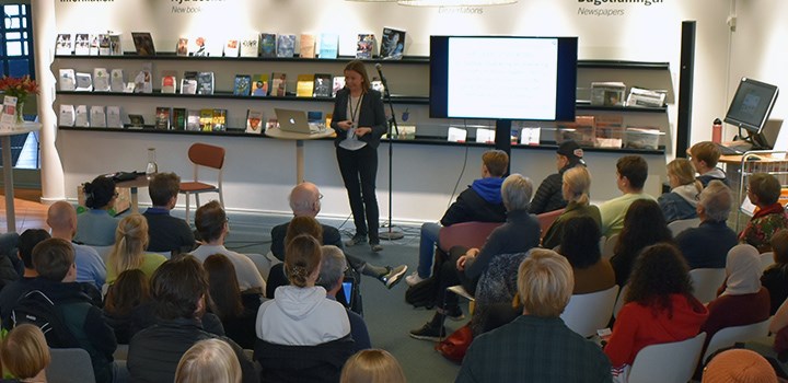 Photo of a lecture at the Main Library