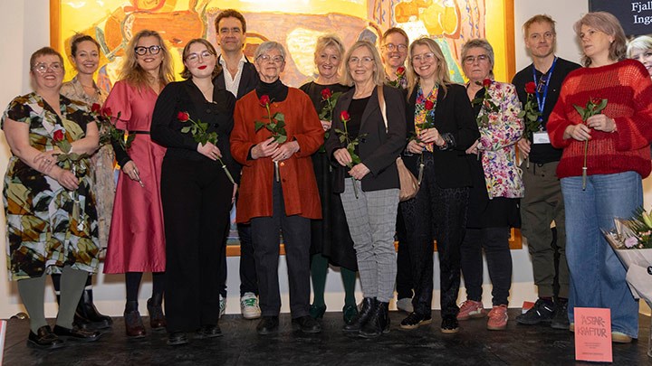 Gruppbild på Anna och författarna.