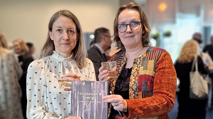 Huvudredaktörerna för boken: Karin Kvist Geverts, docent i historia vid Uppsala universitet och föreståndare för Institute for Holocaust Research in Sweden (IHRS), och Izabela Dahl, universitetslektor i historia vid Örebro universitet
