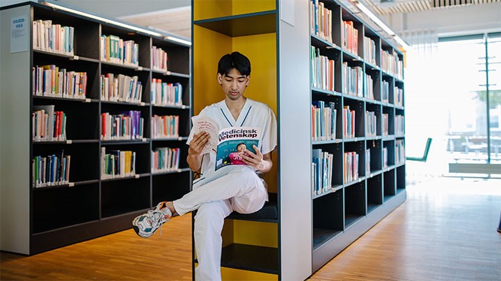 En läkarstudent vid Örebro universitet