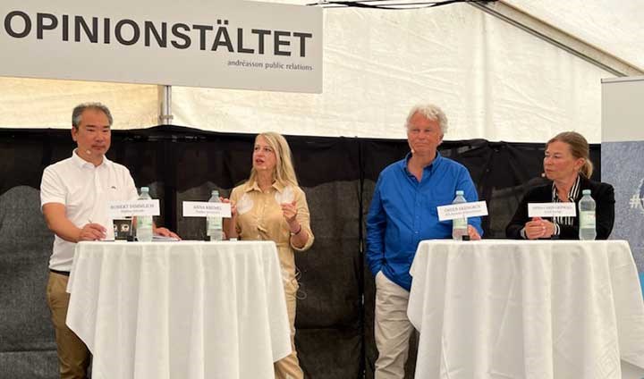 I panelen satt också  Robert Dimmlich, Initiativtagare, Hållbar biltvätt, Anna Kremel, Östen Ekengren, Senior Advisor, IVL Svenska Miljöinstitutet och Anna-Carin Gripwall, Kommunikationschef, Avfall Sverige. 