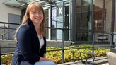 Lena Uvhagen utanför Campus USÖ.