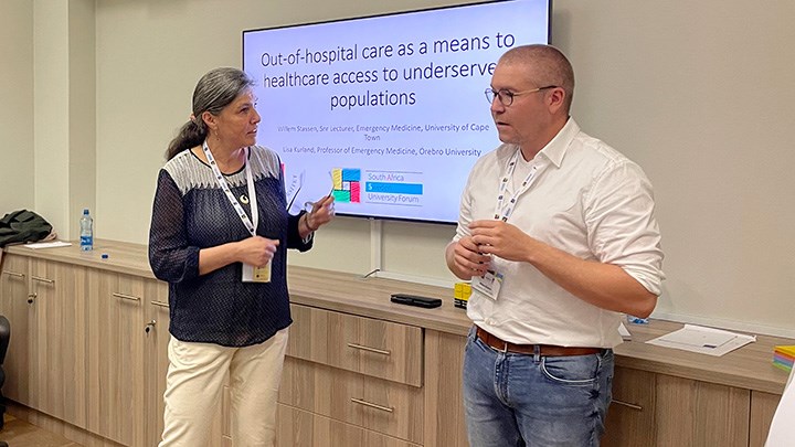 Lisa Kurland, professor of emergency medicine at Örebro University, led a workshop on out-of-hospital care together with her colleague Willem Stassen, senior lecturer in emergency medicine at University of Cape Town.
