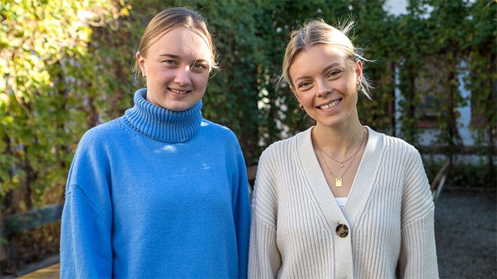 Students Sofie Kagerstedt and Linnea Virtanen