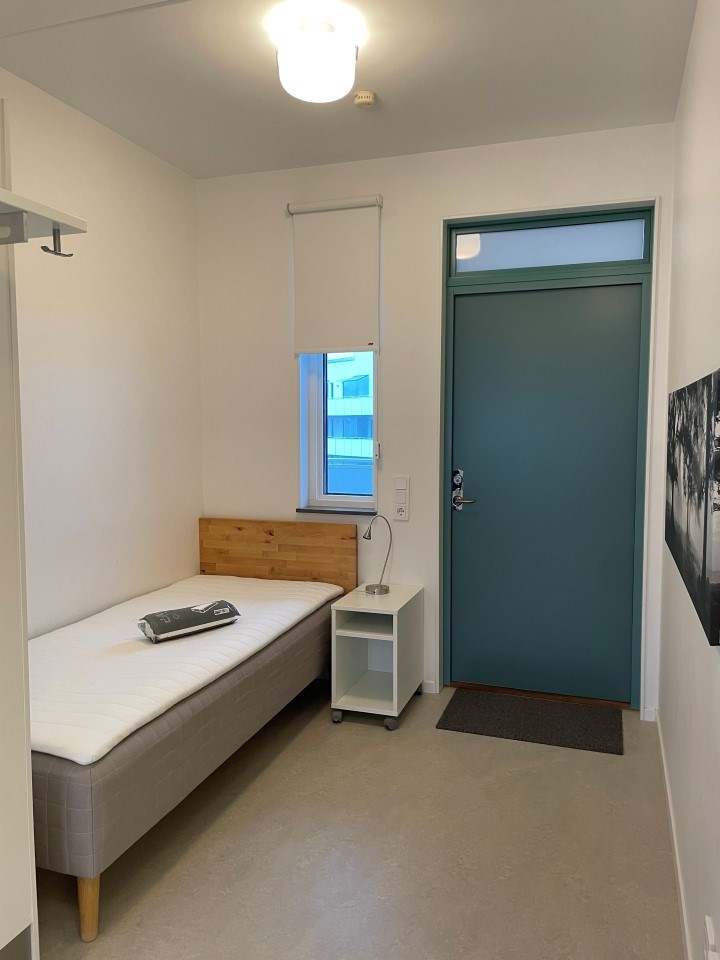 bed area.jpg