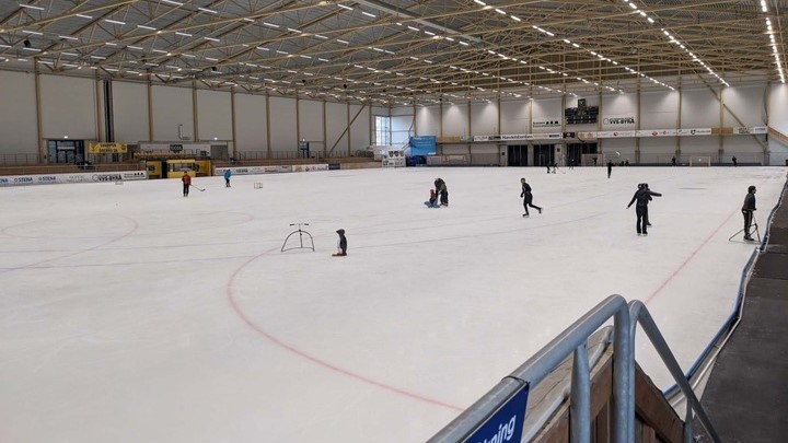 Ice skating in Örebro