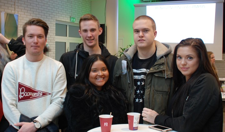 John Persson, Filip Ardryd, Sebastian Skoog, Emmy Hagsten och Elvira Säborg. Virginska gymnasiet.