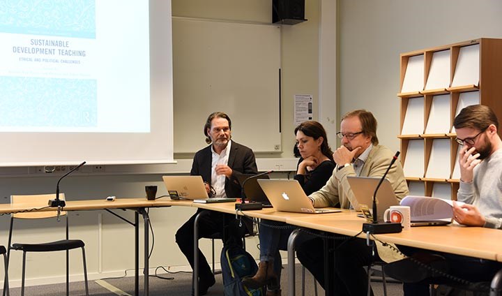 Johan Öhman, Katrien Van Poeck, Leif Östman i en föreläsningssal
