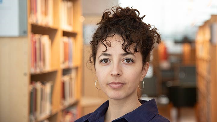 Maria Darwish på universitetsbiblioteket