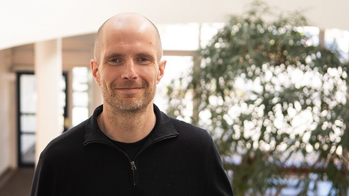 En milt leende Daniel Drugge