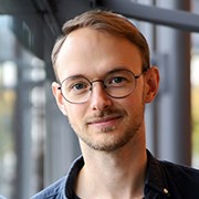 Porträtt Sam De Boise