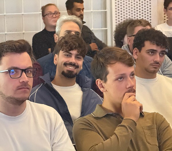 Students i en klassrum
