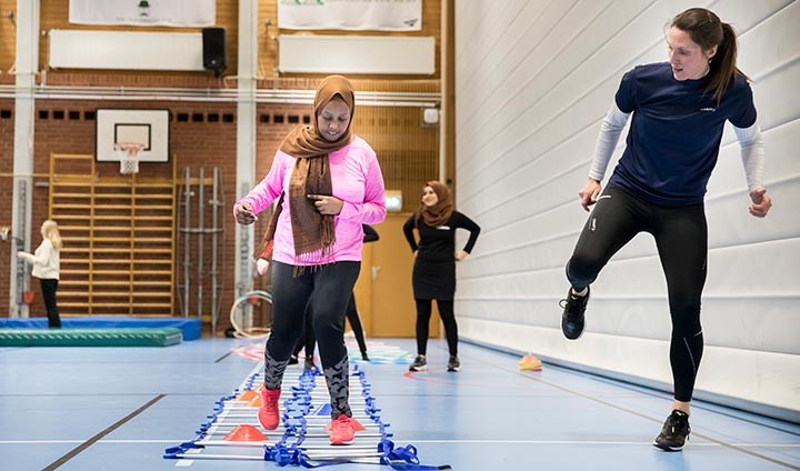 Läraren Maria Wahlström och eleven Sahra Micraj Macruf.