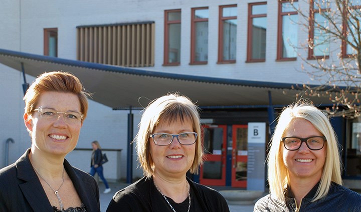Åsa Källström tillsammans med två andra kvinnor.