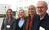 Jennifer Fitzgerald, Bryony Hoskins, Cecilia Arensmeier och Erik Amnå utanför Novahuset.
