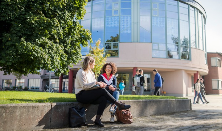 Biblioteket vid Campus Örebro exteriör.