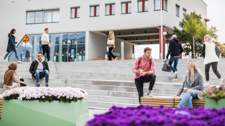 Students on Nova Square