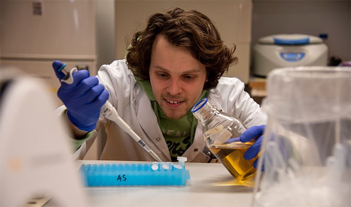 Jan Bobrowski in the laboratory.